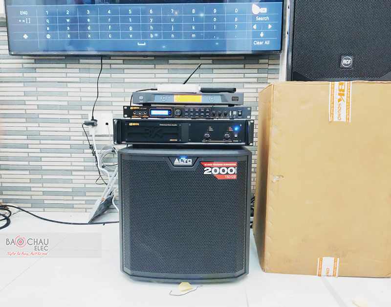 Dàn karaoke gia đình chị Tuyền h4