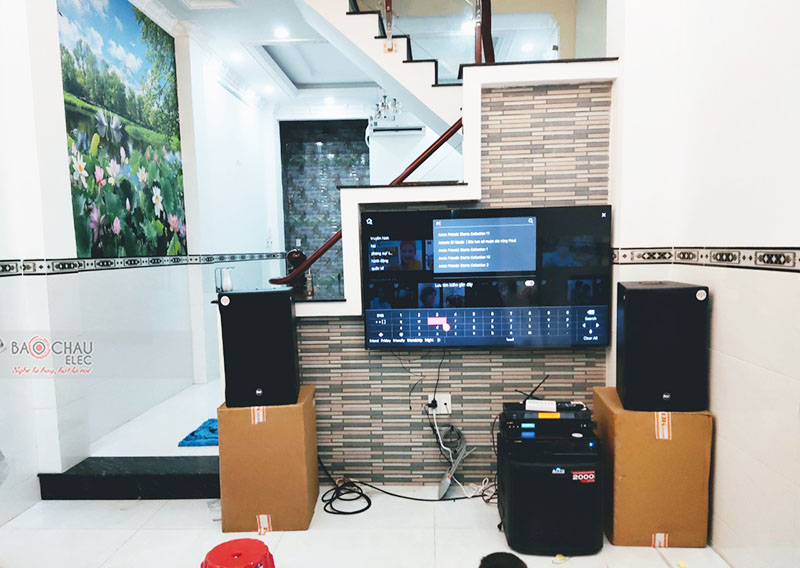 D&agrave;n karaoke gia đ&igrave;nh chị Tuyền tại TP HCM