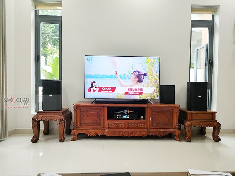 Dàn karaoke gia đình chú Sử