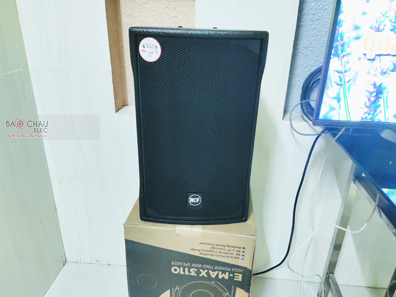 Dàn karaoke gia đình cô Hiền h1