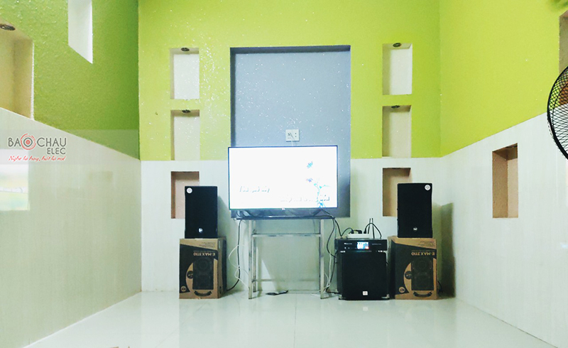 Dàn karaoke gia đình cô Hiền h5