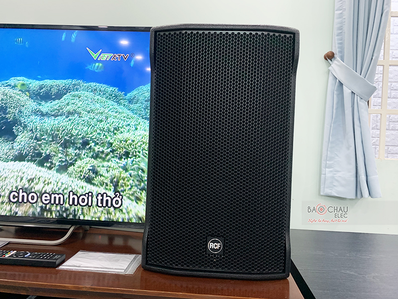 Dàn karaoke gia đình cô Hồng h1