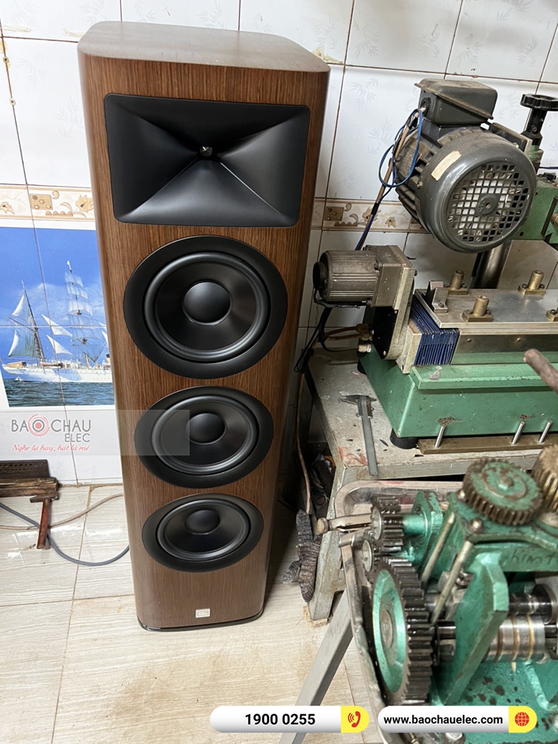 Dàn nghe nhạc gia đình anh Kha