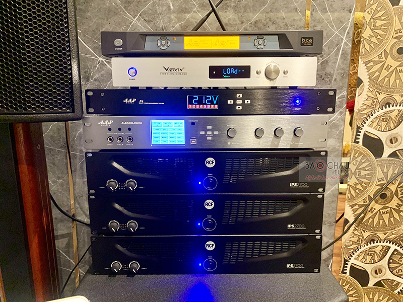 Dàn karaoke gia đình anh Cường h3