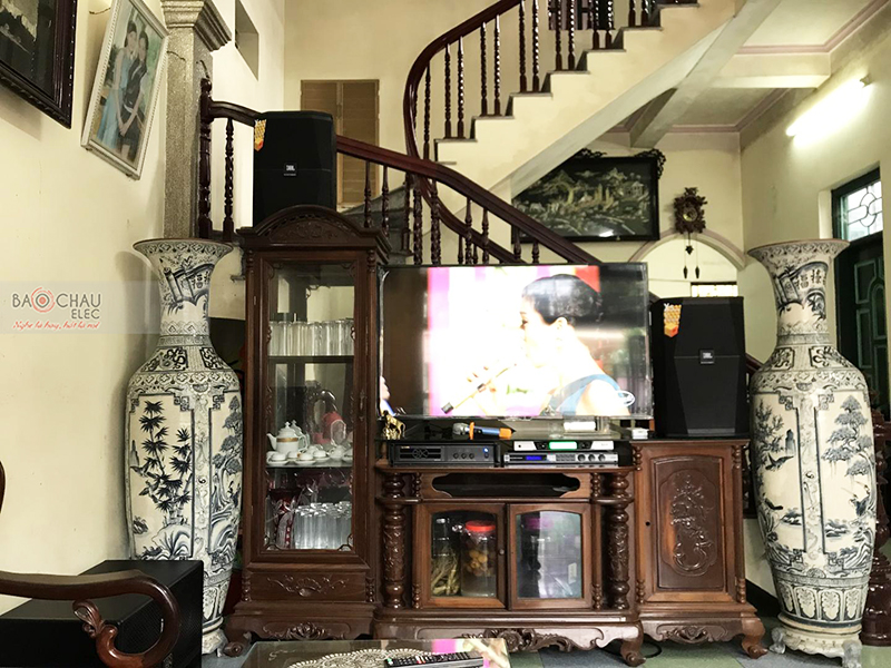 Dàn karaoke gia đình chú Tiến 