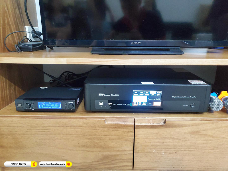 Lắp đặt dàn karaoke JBL 27tr cho chị Thúy tại Hà Nội (JBL CV1852T, BKSound DKA 6500, JBL VM200) 