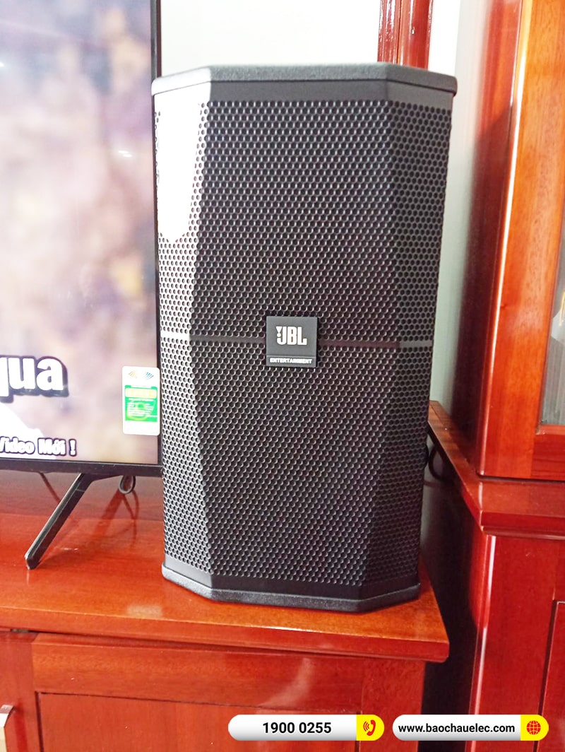 Lắp đặt dàn karaoke trị giá khoảng 60 triệu cho cô Hoài tại Hà Nội (JBL XS10, Crown Xli2500, KX180A, JBL VM300)