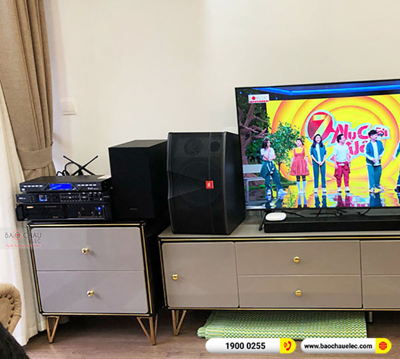 Dàn karaoke gia đình anh Hùng