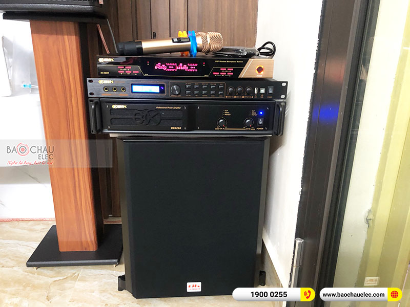 Dàn karaoke gia đình anh Linh