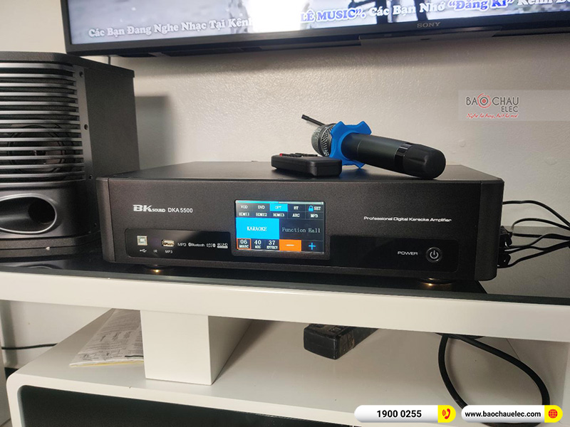 Dàn karaoke gia đình anh Tuyên
