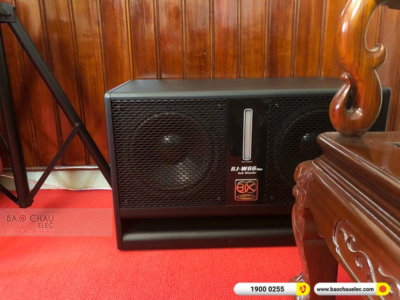 Dàn karaoke gia đình anh Tuyến