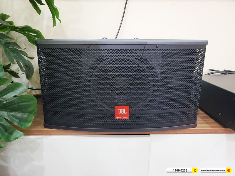 Lắp đặt dàn karaoke trị giá khoảng 20 triệu cho chị Thảo tại Hà Nội (JBL CV1852T, BKSound DKA 6500) 