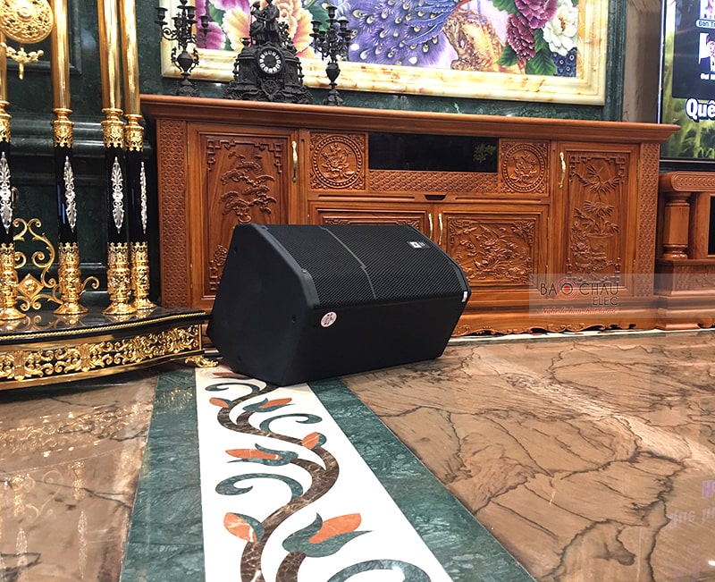 D&agrave;n karaoke gia đ&igrave;nh anh Bảy ở L&ecirc; Văn Lương h1