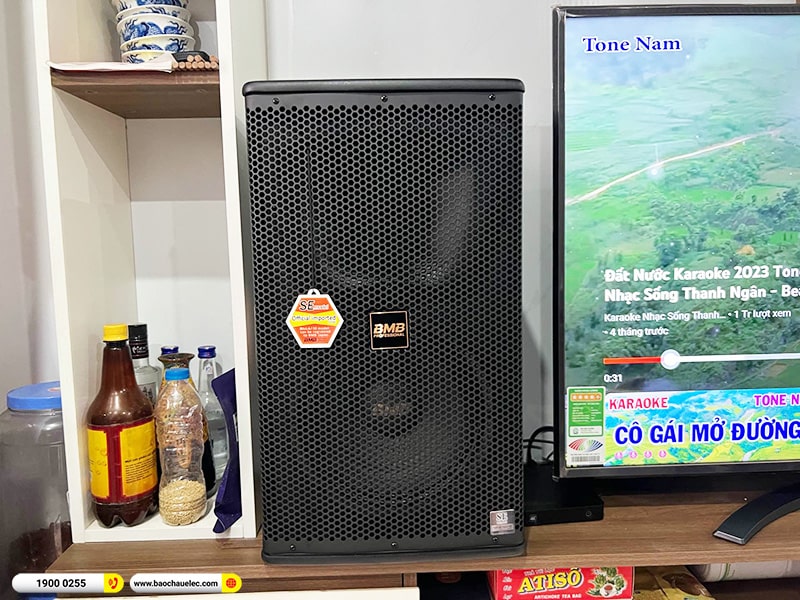 Dàn karaoke gia đình anh Trọng