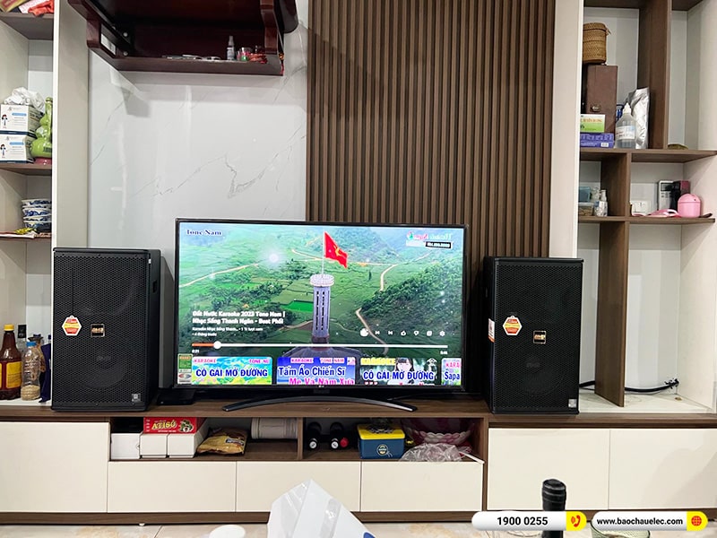 Dàn karaoke gia đình anh Trọng