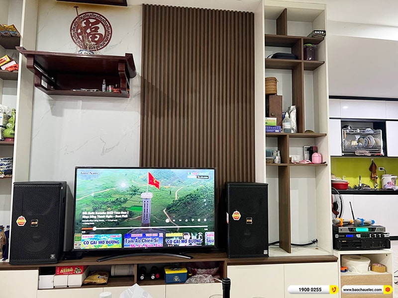 Dàn karaoke gia đình anh Trọng