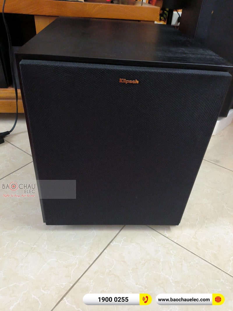 Dàn karaoke gia đình anh Việt