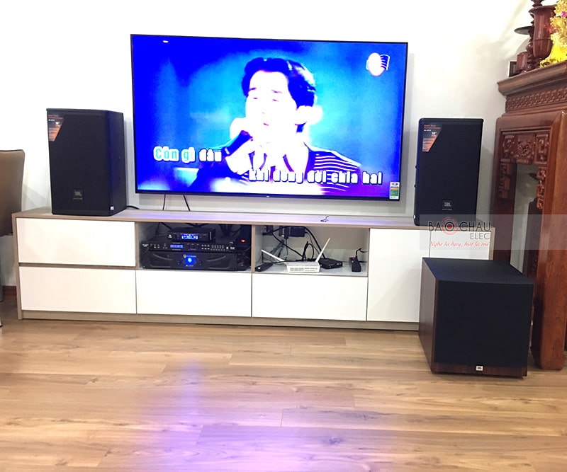 D&agrave;n karaoke gia đ&igrave;nh chị Hiếu ở Long Bi&ecirc;n h5