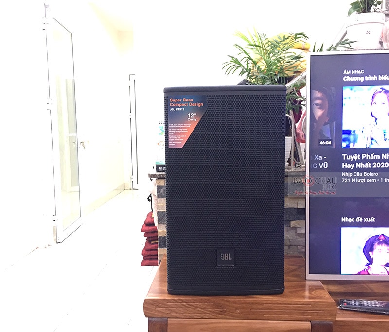 Dàn karaoke gia đình anh Hà ở Hồ Tây h1