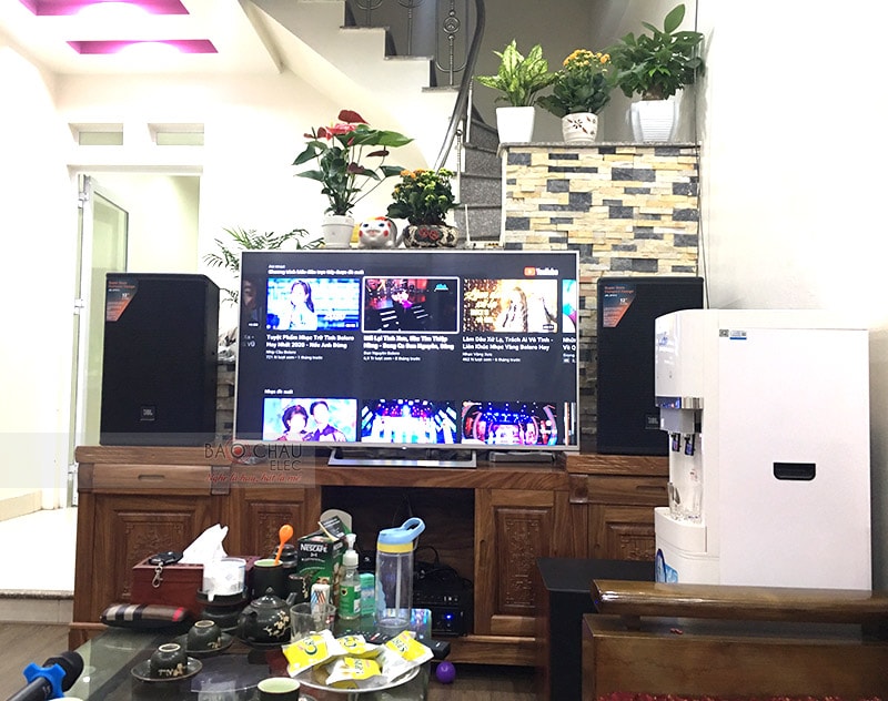 Dàn karaoke gia đình anh Hà ở Hồ Tây h5