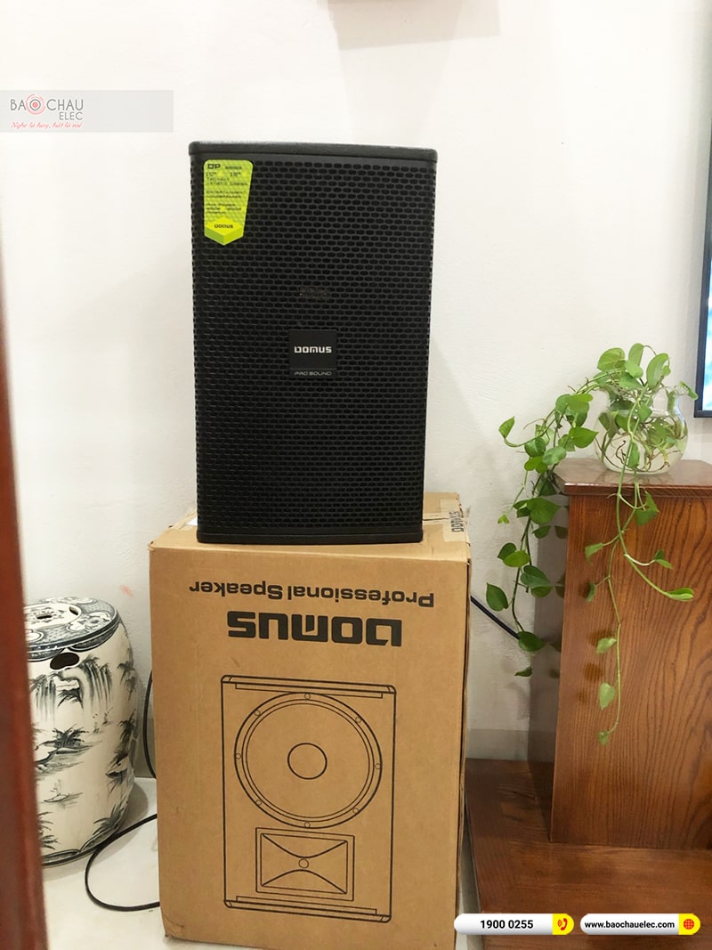 Dàn karaoke gia đình anh Hiền