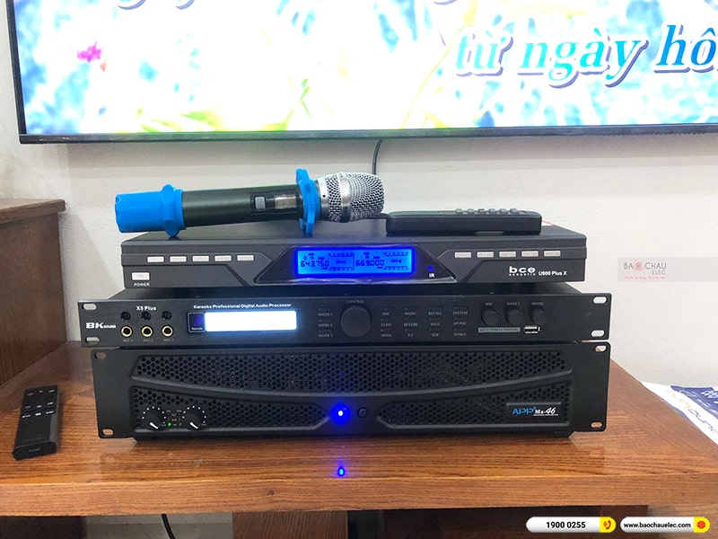 Dàn karaoke gia đình anh Hiền