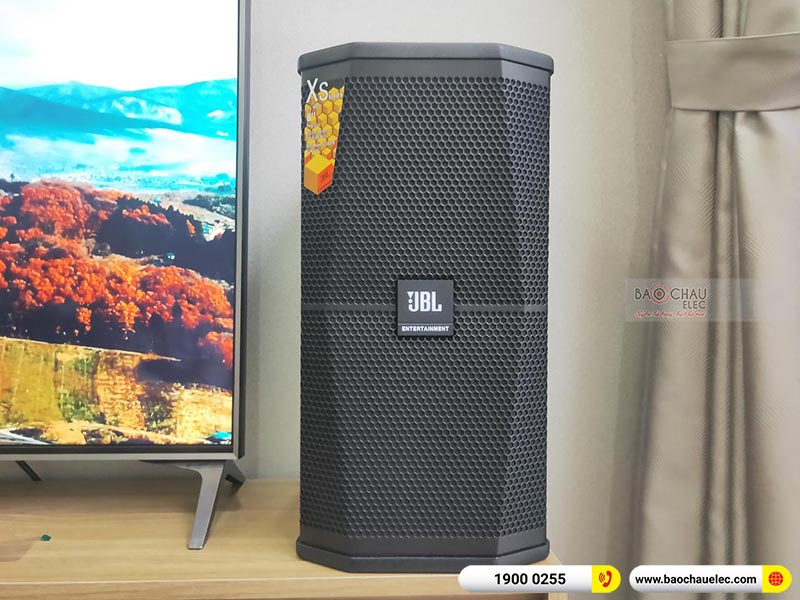 Dàn karaoke gia đình anh Chung