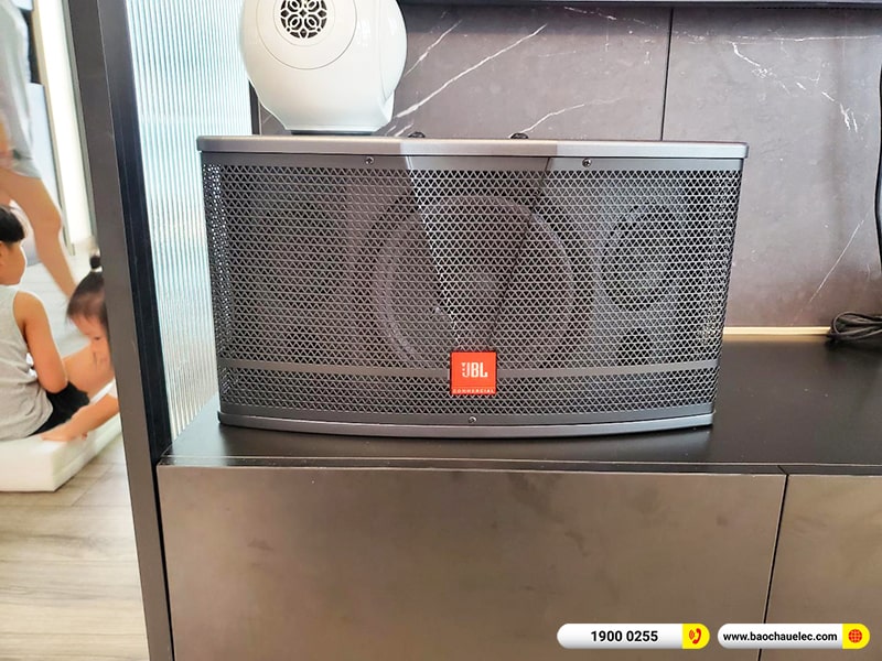 Lắp đặt dàn karaoke trị giá khoảng 20 triệu cho anh Thành tại Hà Nội (JBL CV1852T, BKSound DKA 6500)