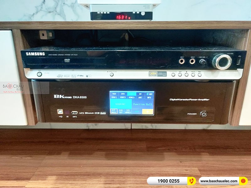 Dàn karaoke gia đình anh Cường