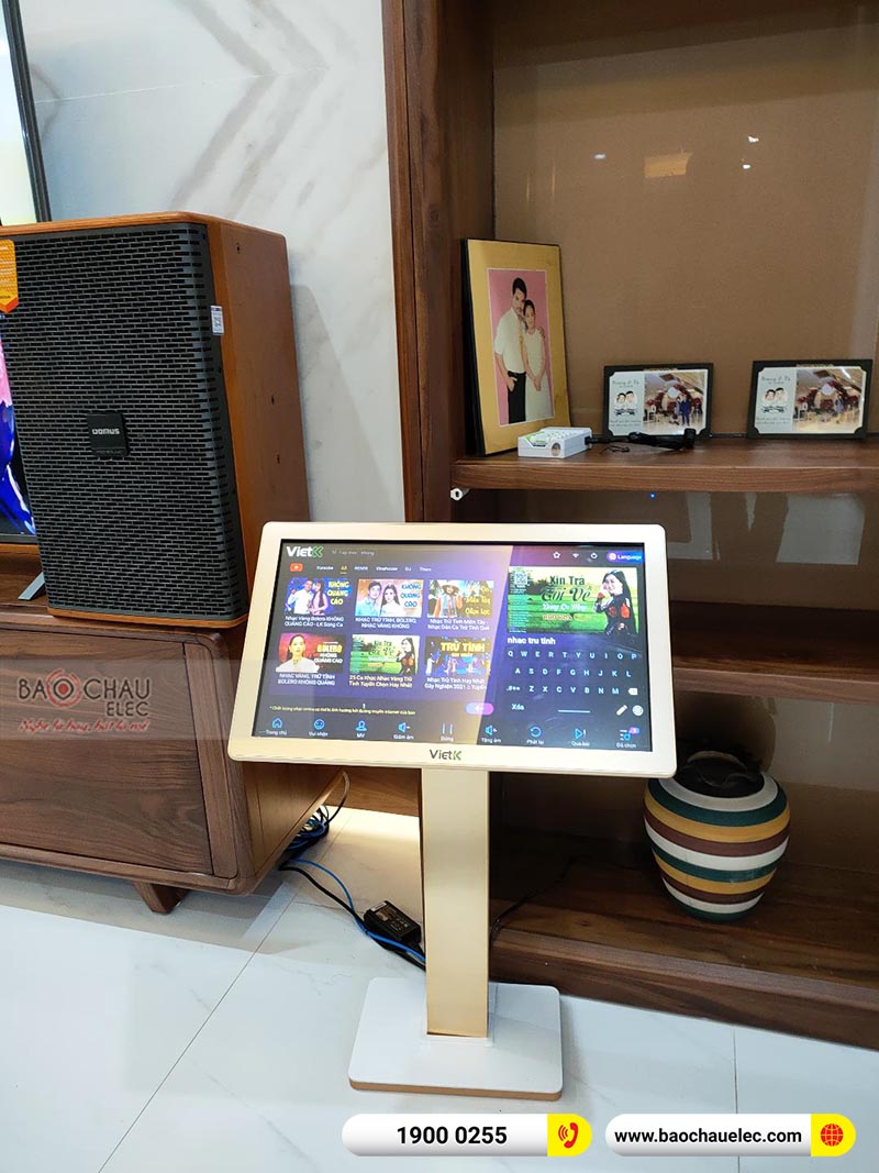 Dàn karaoke gia đình anh Mạnh