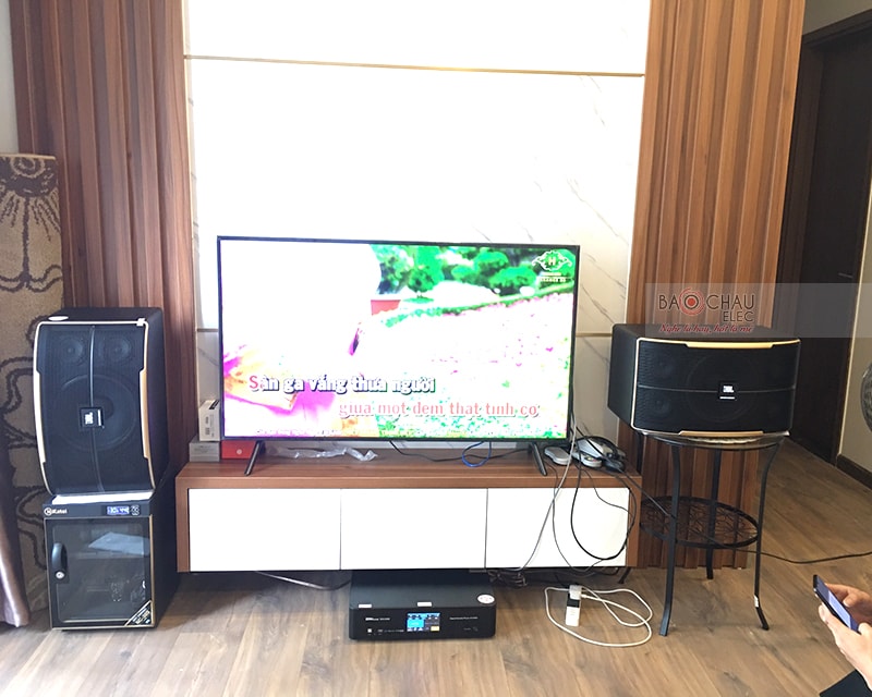 Dàn karaoke gia đình chị Mai ở ngoại giao đoàn, Hà Nội h4