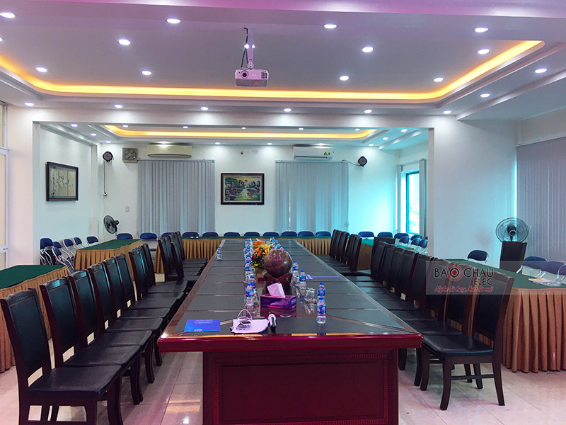Lắp đặt hệ thống âm thanh hội trường Đại học Tài Chính – Ngân Hàng h8