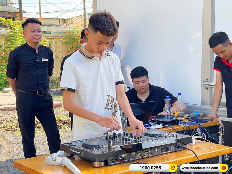 Bàn giao Bàn DJ Pioneer XDJ-RX3 57tr cho anh Quý tại Ninh Bình