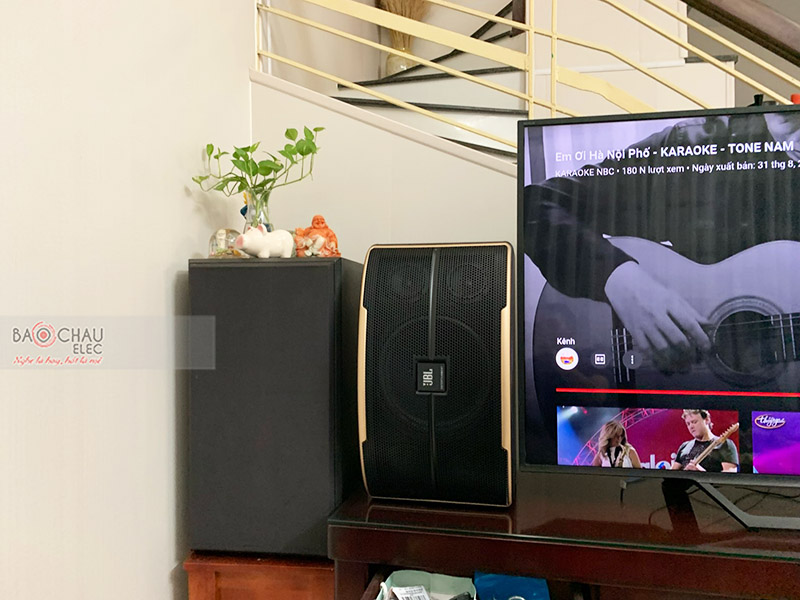 Dàn karaoke gia đình anh Bắc