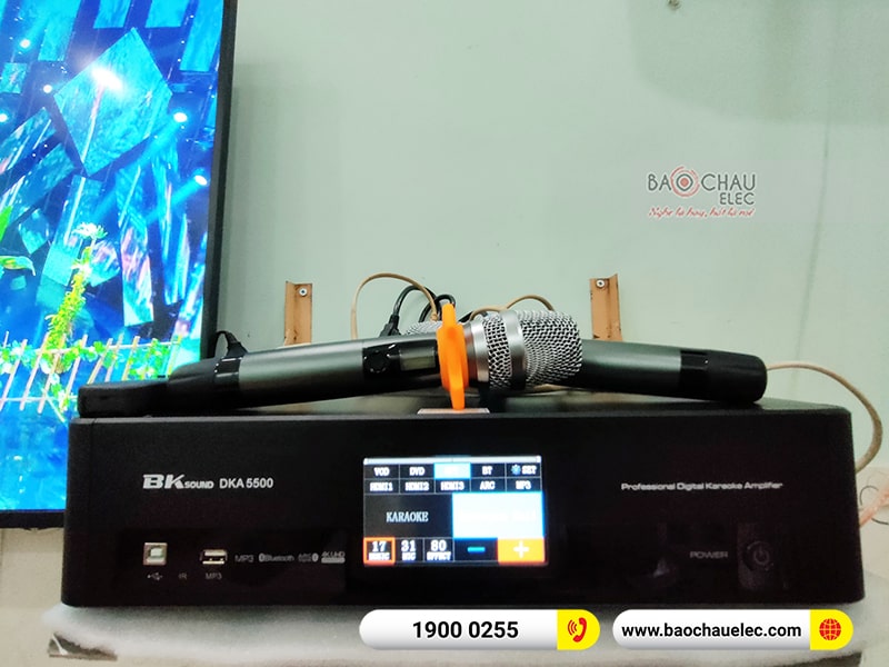 Dàn karaoke gia đình anh Cảnh