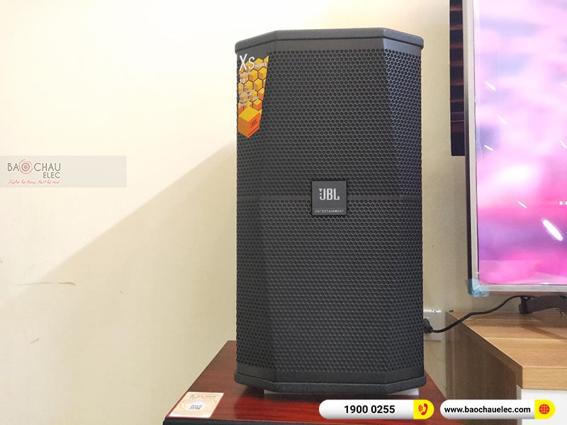 Dàn karaoke gia đình anh Chiến