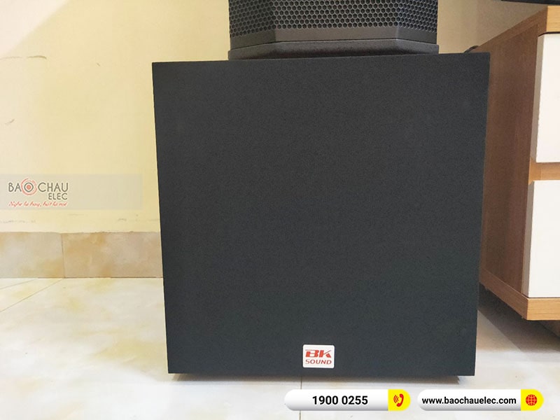 Dàn karaoke gia đình anh Chiến