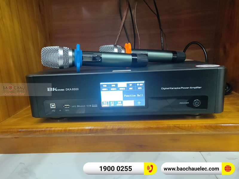 Dàn karaoke gia đình anh Cường
