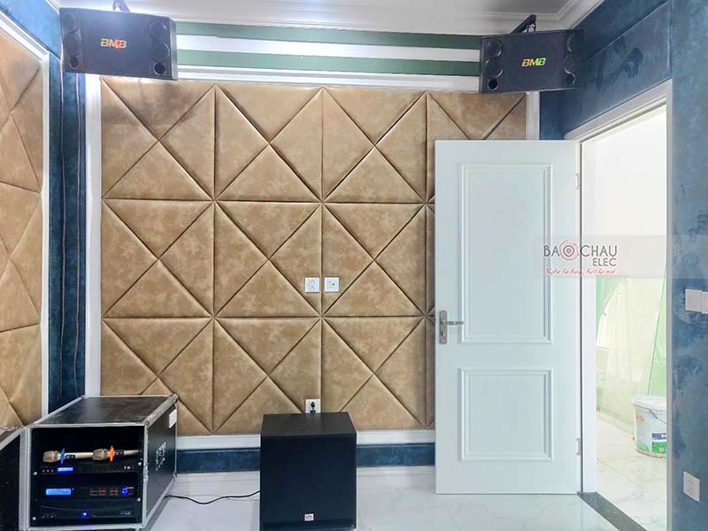 Dàn karaoke gia đình anh Đạt