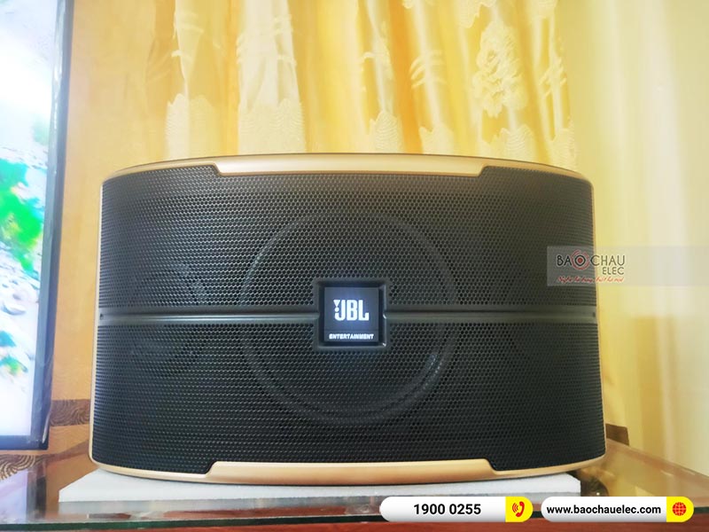 Dàn karaoke gia đình anh Dương 