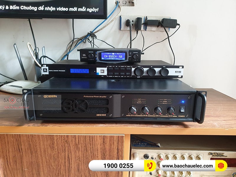 Dàn karaoke gia đình anh Hà