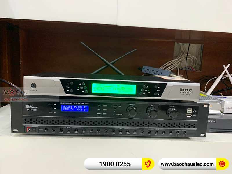 Dàn karaoke gia đình anh Hoàng Anh