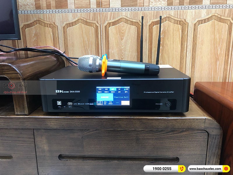 Dàn karaoke gia đình anh Học