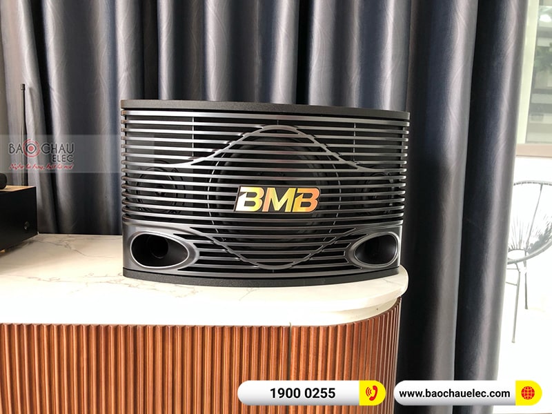 Dàn karaoke gia đình anh Lộc