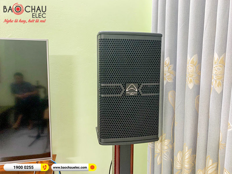Dàn karaoke gia đình anh Nam