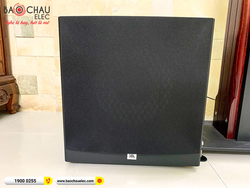 Dàn karaoke gia đình anh Nam