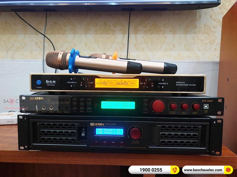 Dàn karaoke gia đình anh Nhật