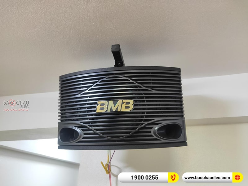Dàn karaoke gia đình anh Thành
