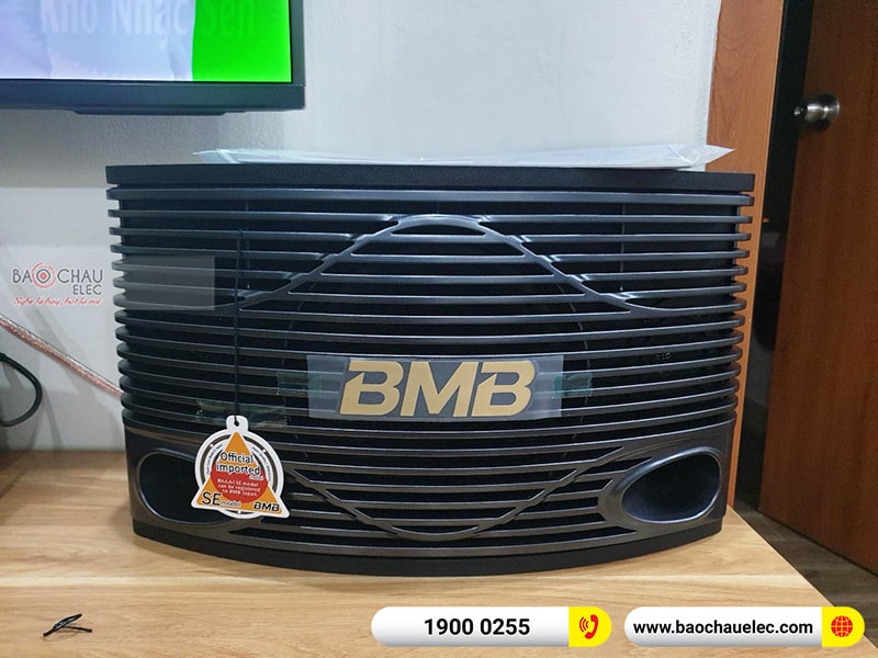 Dàn karaoke gia đình anh Thiến