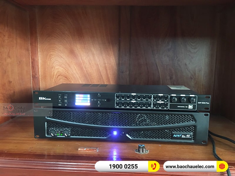 Dàn karaoke gia đình anh Thịnh